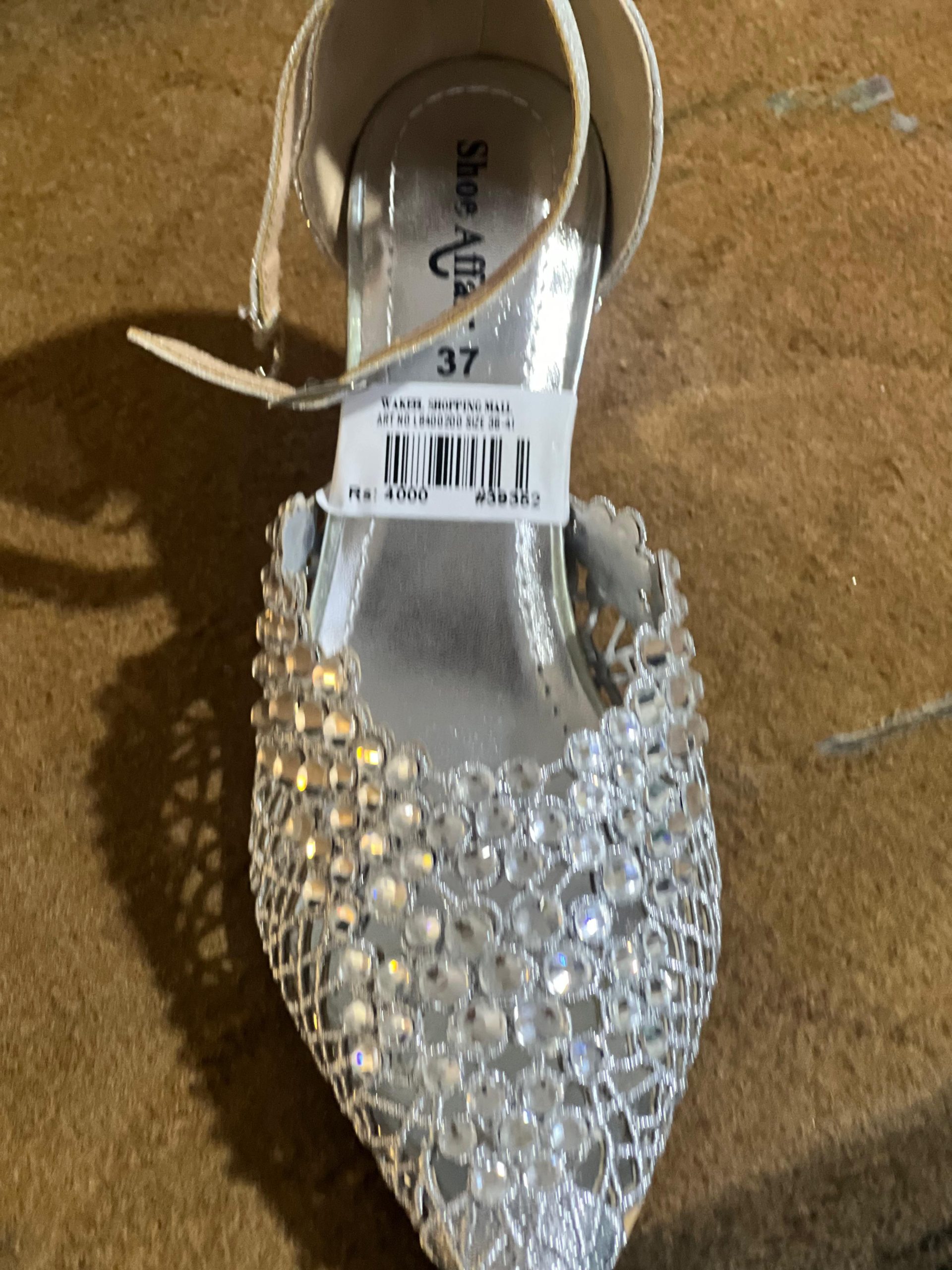 Ladies Court Shoes - Image 2