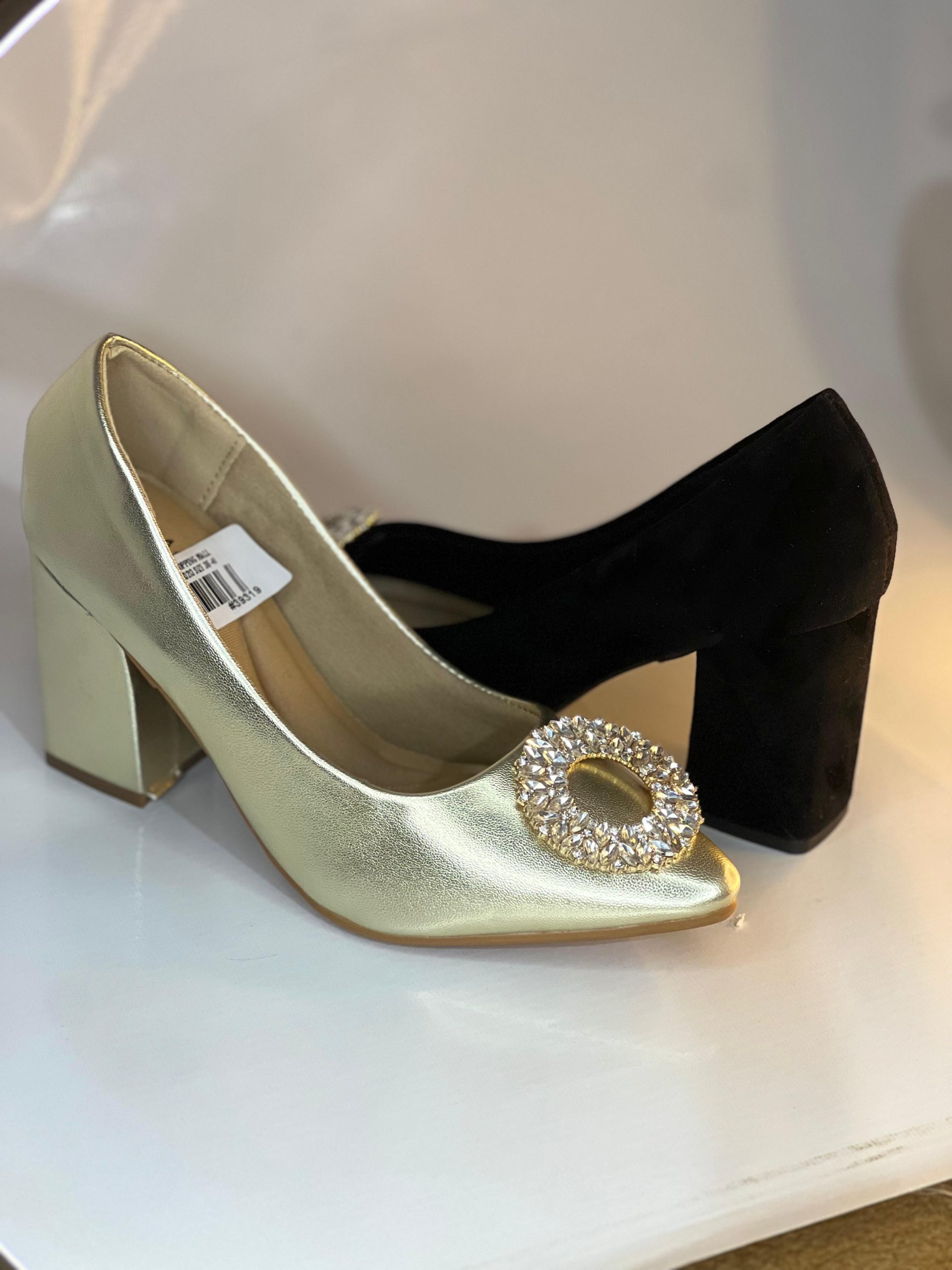 Golden Court in rubber soul with high heels ladies shoes - Image 2