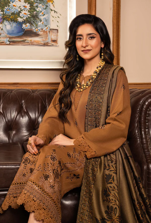 Aaima By Hamdum Unstitch Suit - Image 4