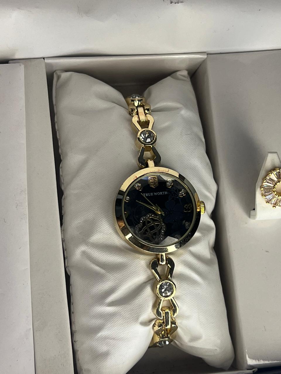 FB Gift Watches,With Necklace & Earrings #112y - Image 2
