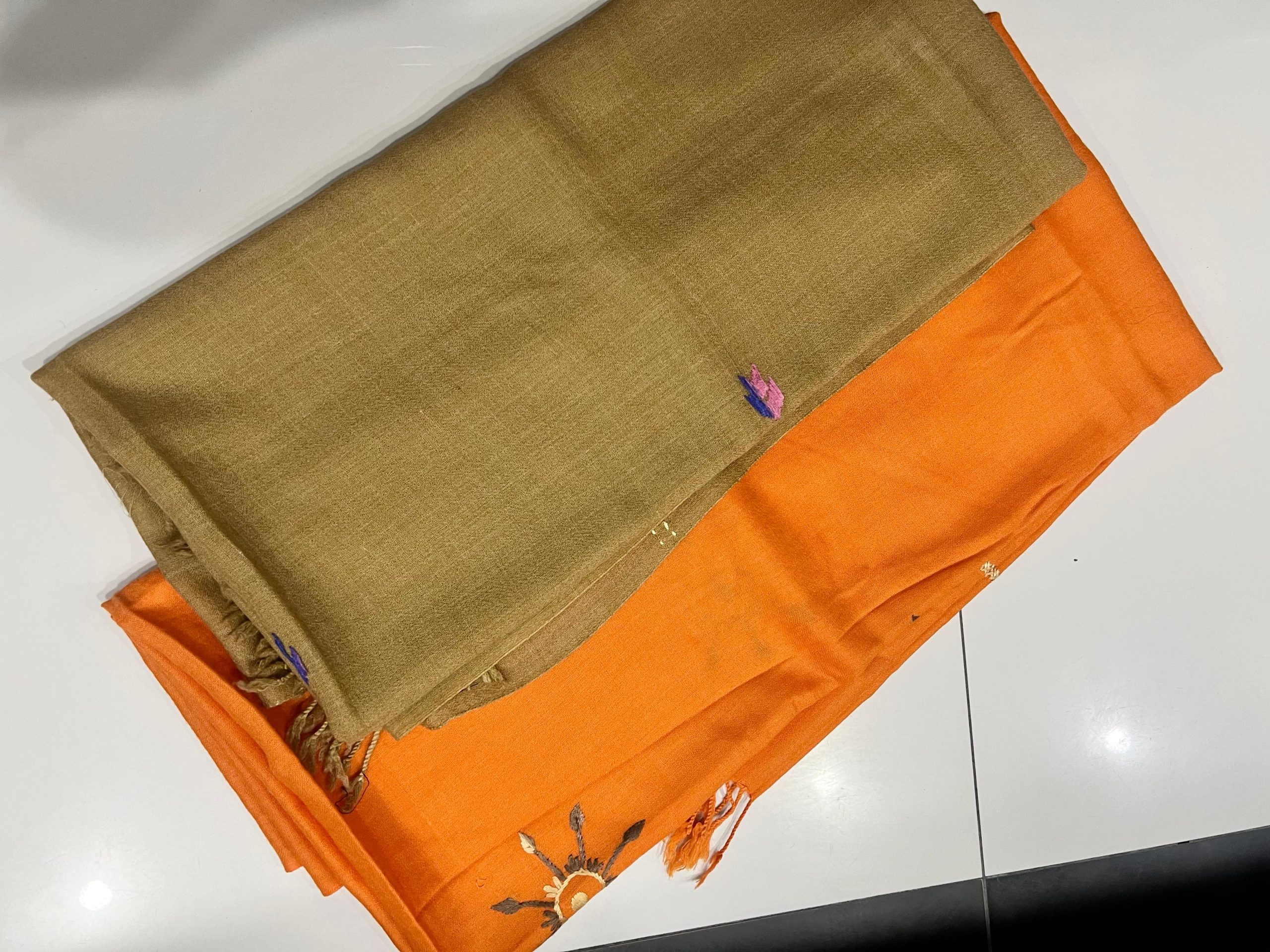 Ladies Elegant Winter Shawl – #543y / #999y - Image 3