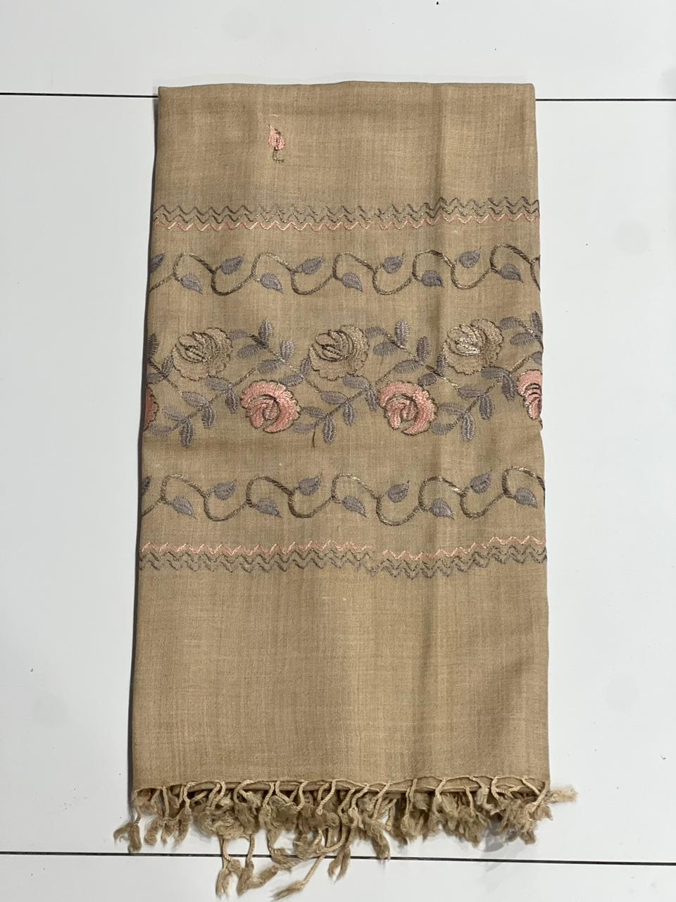 Ladies Elegant Winter Shawl – #543y / #999y - Image 5