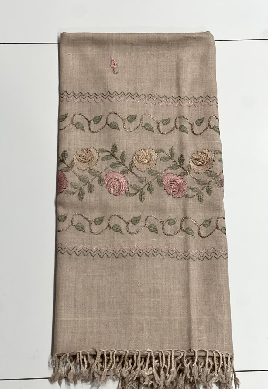 Ladies Elegant Winter Shawl – #543y / #999y - Image 3