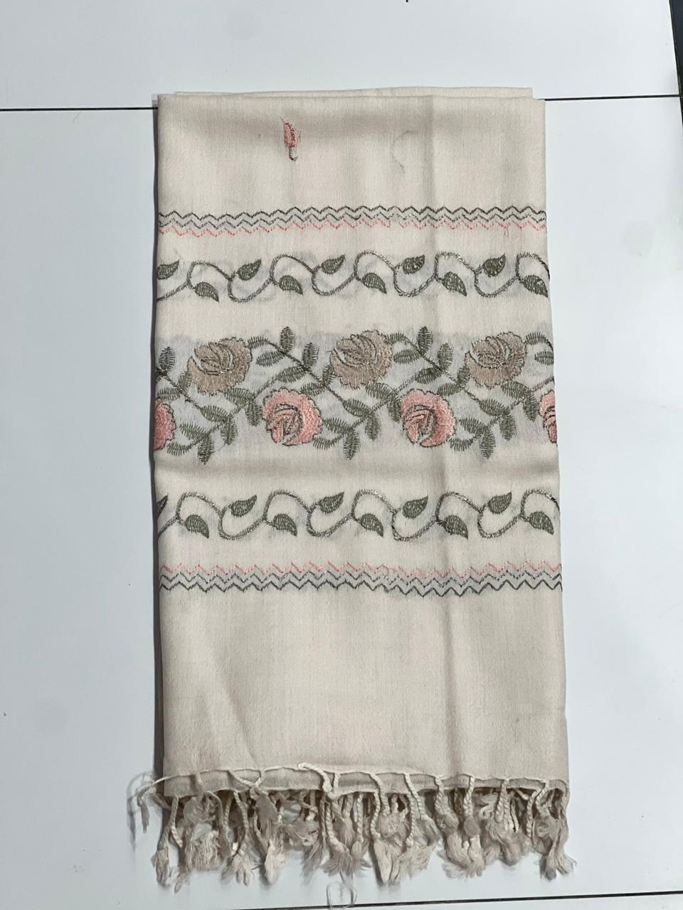 Ladies Elegant Winter Shawl – #543y / #999y - Image 6
