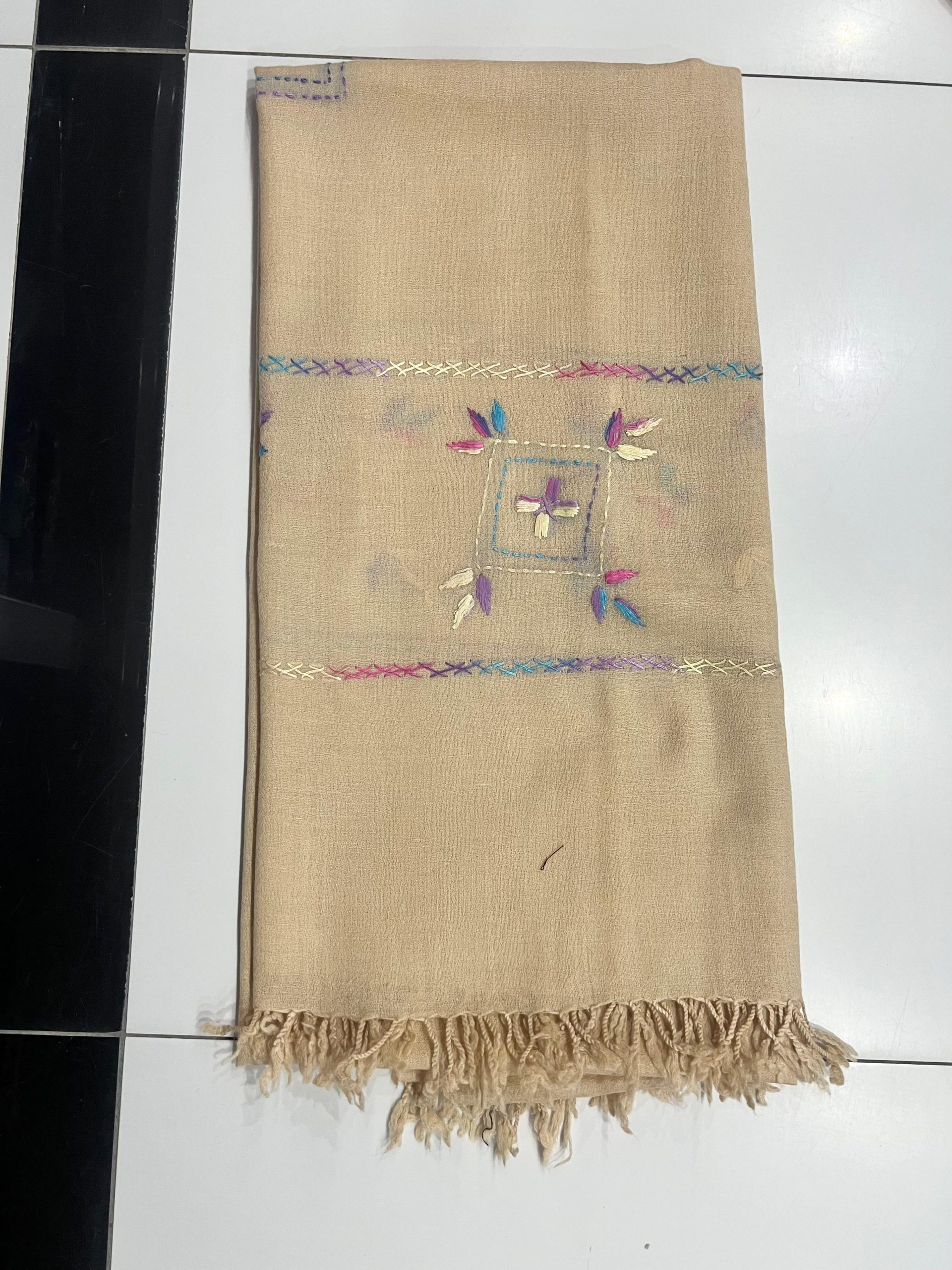 Ladies Elegant Winter Shawl – #543y / #999y