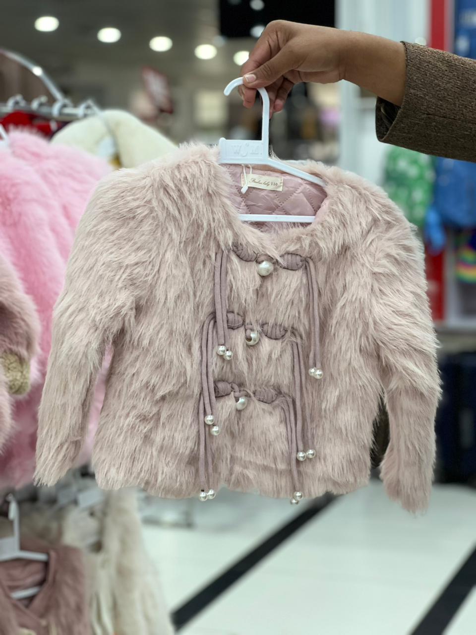 GGirls White Faux Fur Winter Vest with Belt – Luxury Kids Outerwear (Ages 3–7 Years) #885y