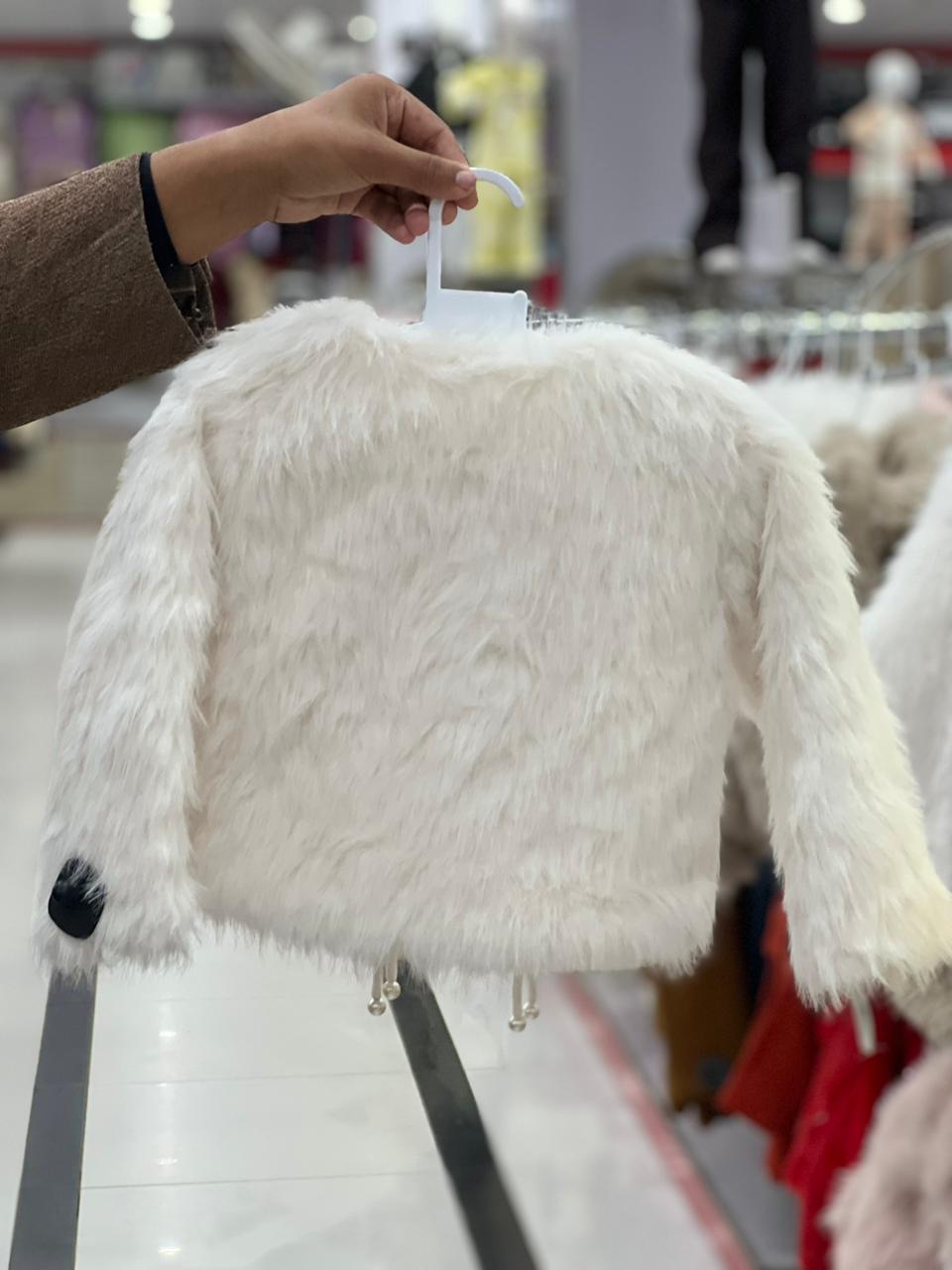 GGirls White Faux Fur Winter Vest with Belt – Luxury Kids Outerwear (Ages 3–7 Years) #885y - Image 2