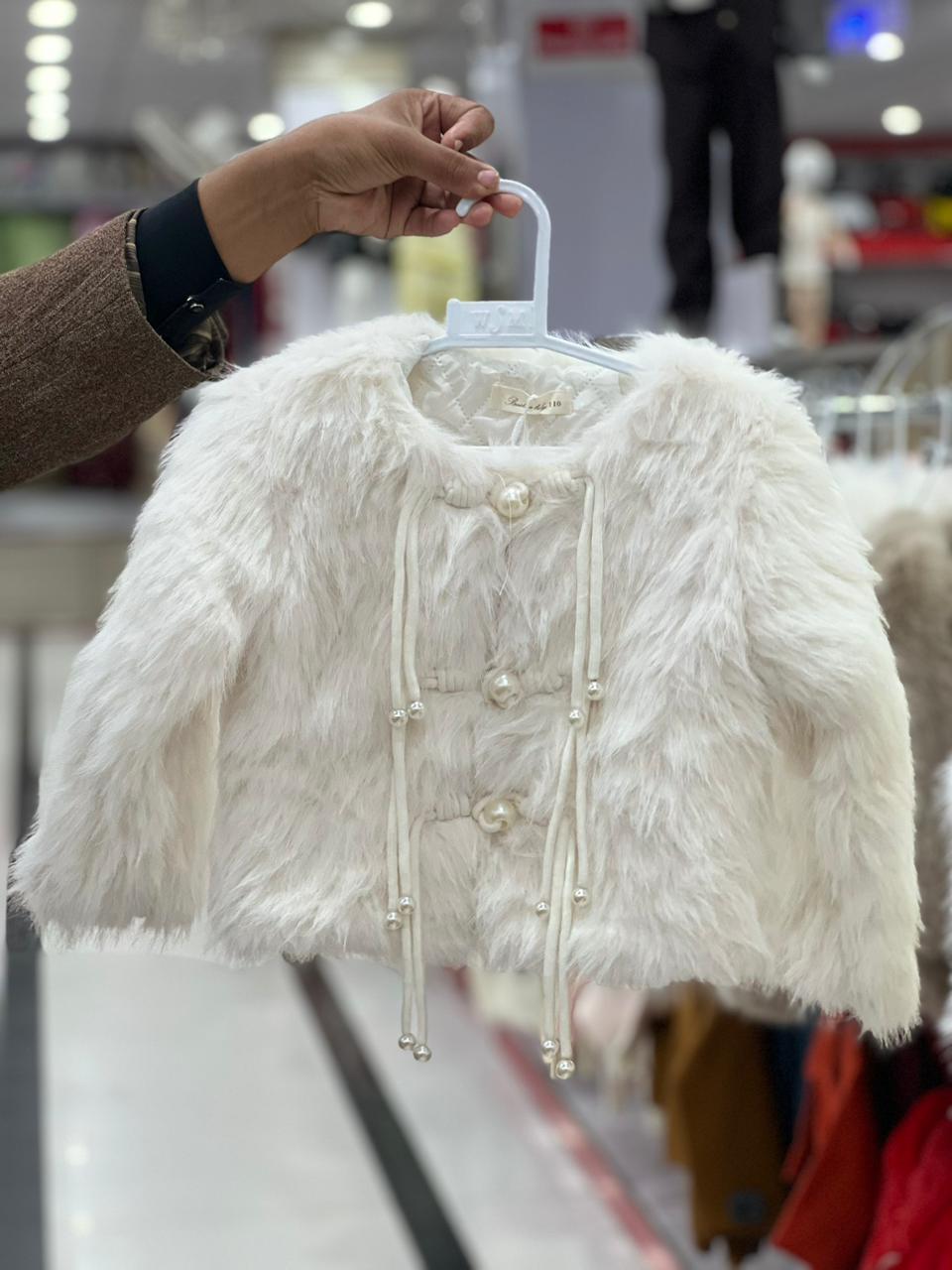 GGirls White Faux Fur Winter Vest with Belt – Luxury Kids Outerwear (Ages 3–7 Years) #885y - Image 3