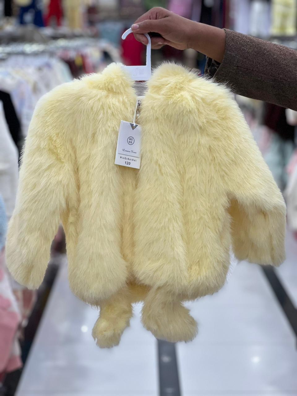 Girls White Faux Fur Winter Vest with Belt – Luxury Kids Outerwear (Ages 3–7 Years) #885y - Image 4